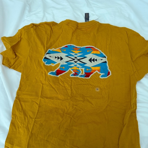 pendleton tshirt size medium details: -NWT -short sleeve shirt - Picture 4 of 4